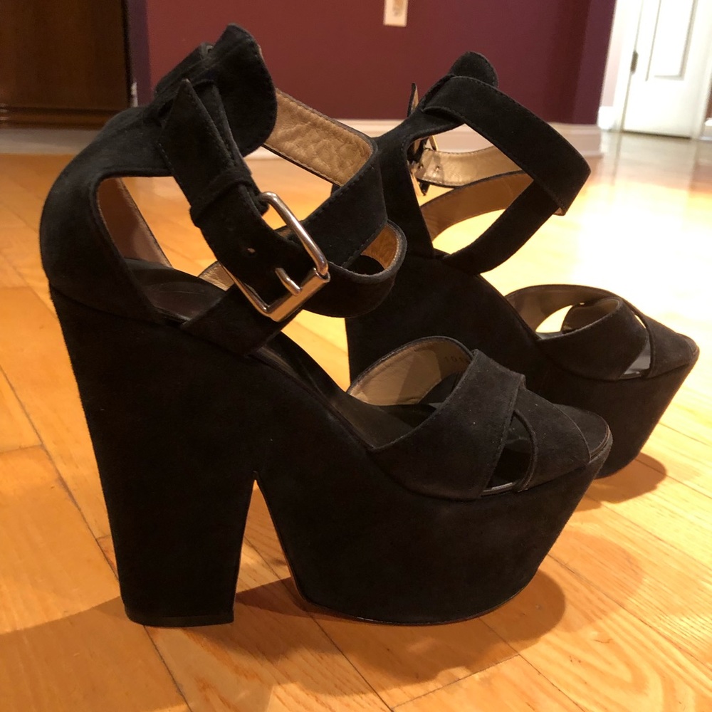 COPY - Giuseppe Zanotti Suede Platform Sandals